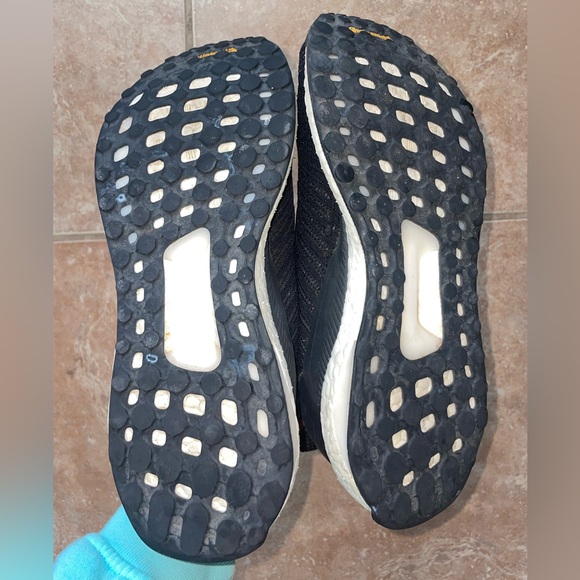 adidas SolarBoost 19 Black White - Picture 7 of 7